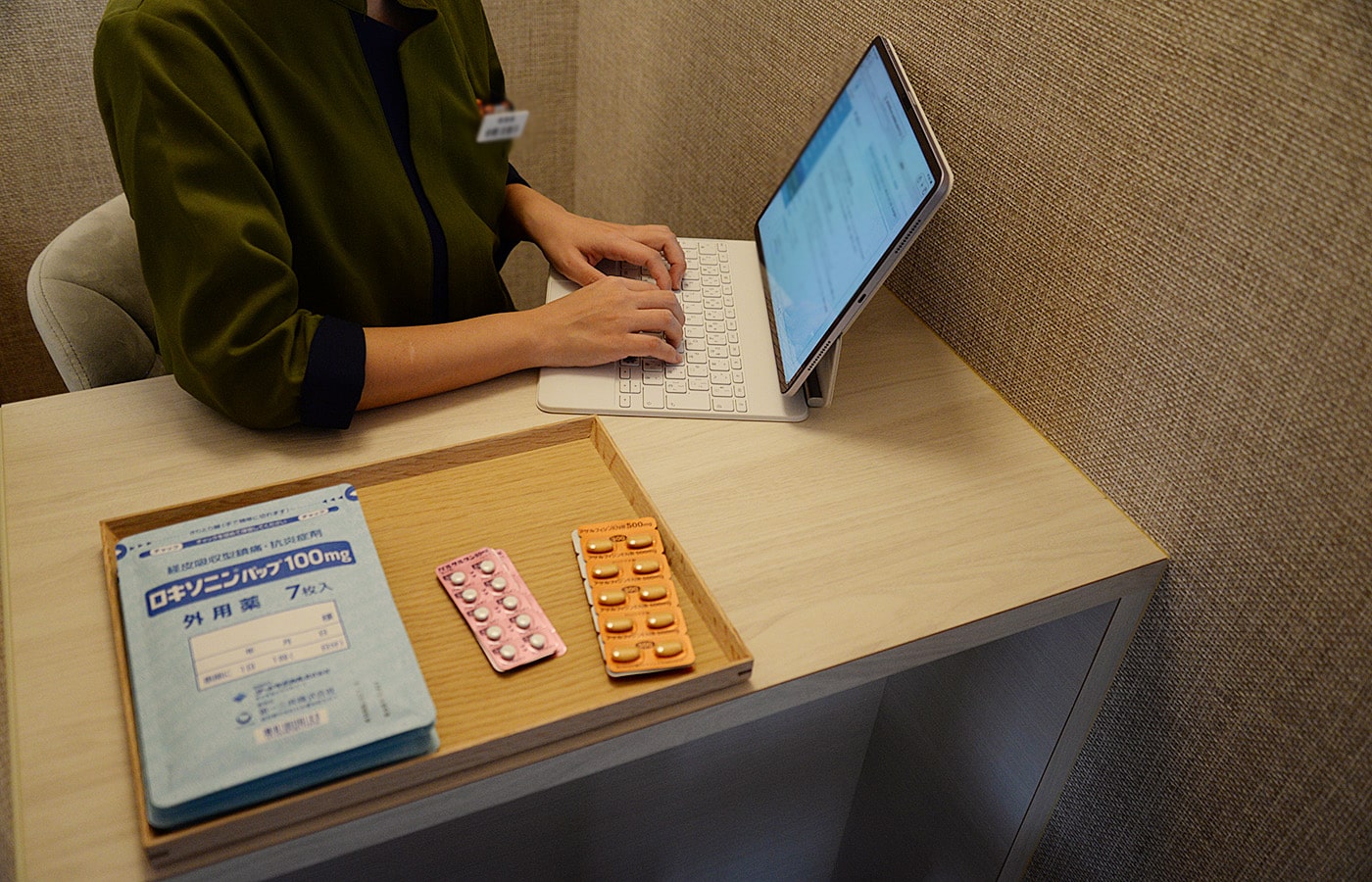 半個室のお薬受け渡しスペース